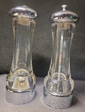Vntg Old Thompson Salt Shaker And Pepper Mill 8 Inches Tall Glass